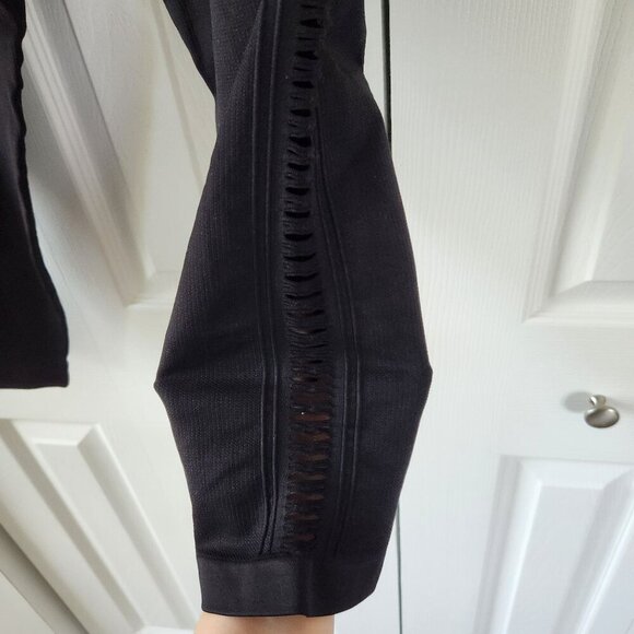 Fabletics Fiji Capris Black Leggings Size XL - Picture 3 of 6